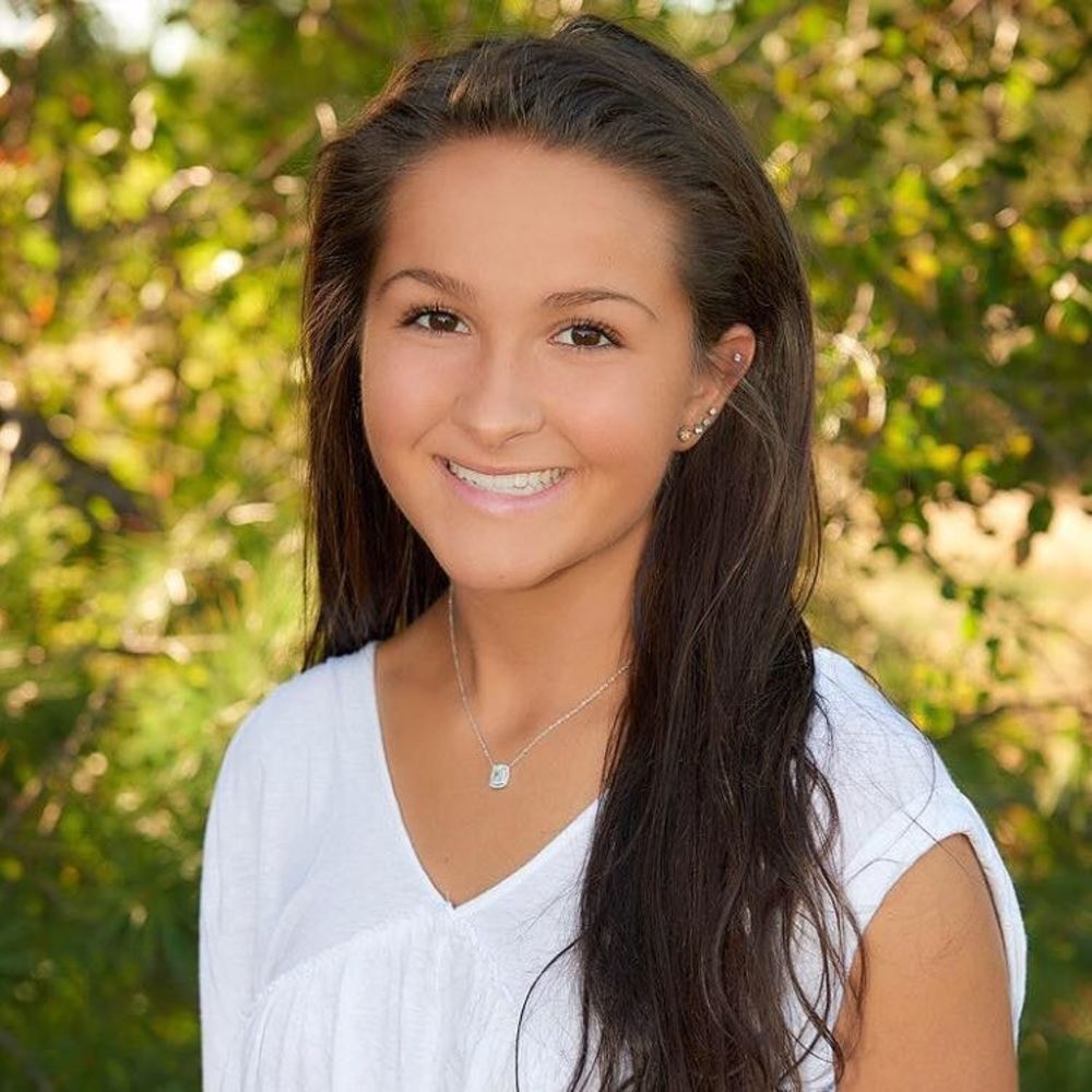 Meet your Posher, Yasmine